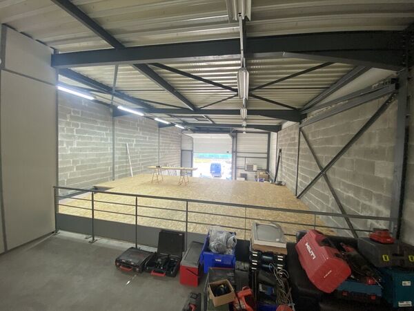 Mezzanine - 4